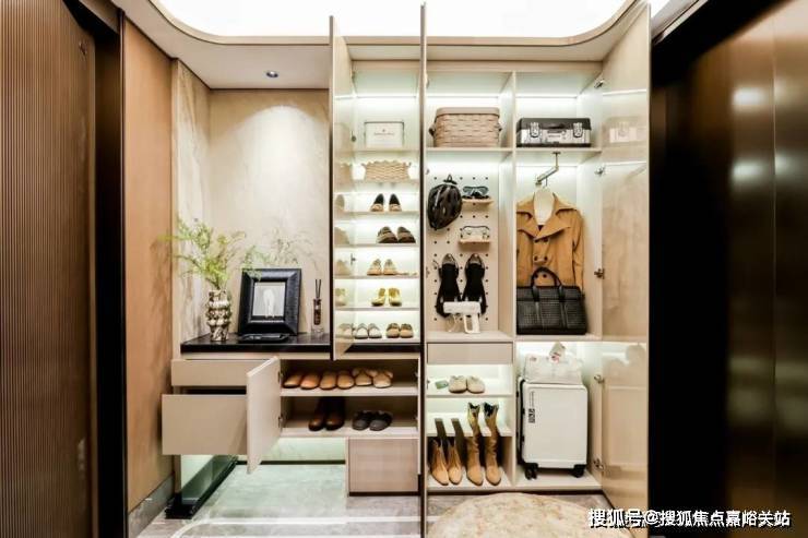 →楼盘百科→首页网站→楼盘测评→中心百科欢迎您→24小时热线2025@保利虹桥和著售楼处电话→保利虹桥和著售楼中心电话(图8)